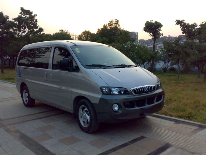 瑞風(fēng)商務(wù)車(chē)圖片2