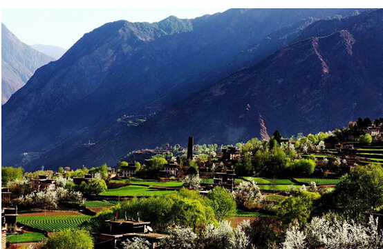 端午節(jié)川西攝影行:新都橋塔公草原甲居藏寨3日游