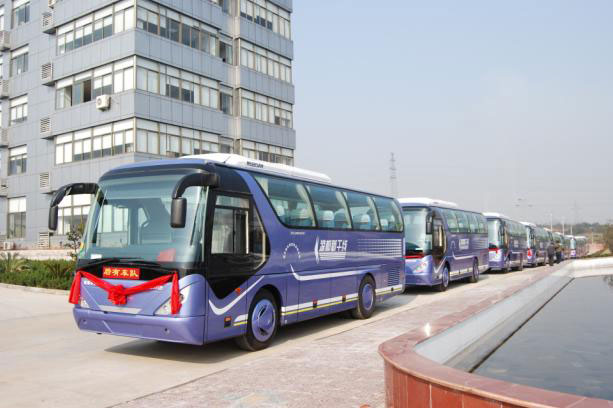 成都租車-青年尼奧普蘭