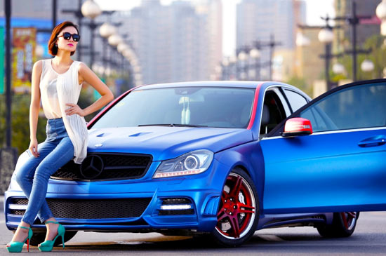 8月15日重慶、成都汽車租賃公司多家被騙23輛豪車在成都一倉(cāng)庫(kù)發(fā)現(xiàn)