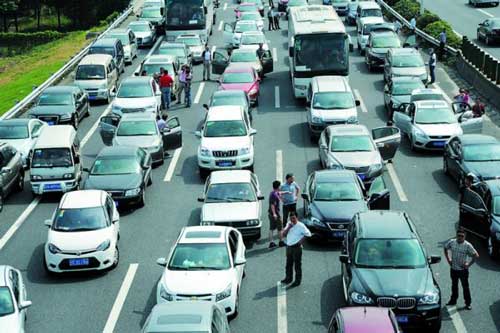 成都租車行最新提示: 9月3日至5日高速公路通行不免費(fèi)